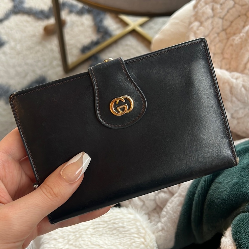AUTHENTIC GUCCI WALLET